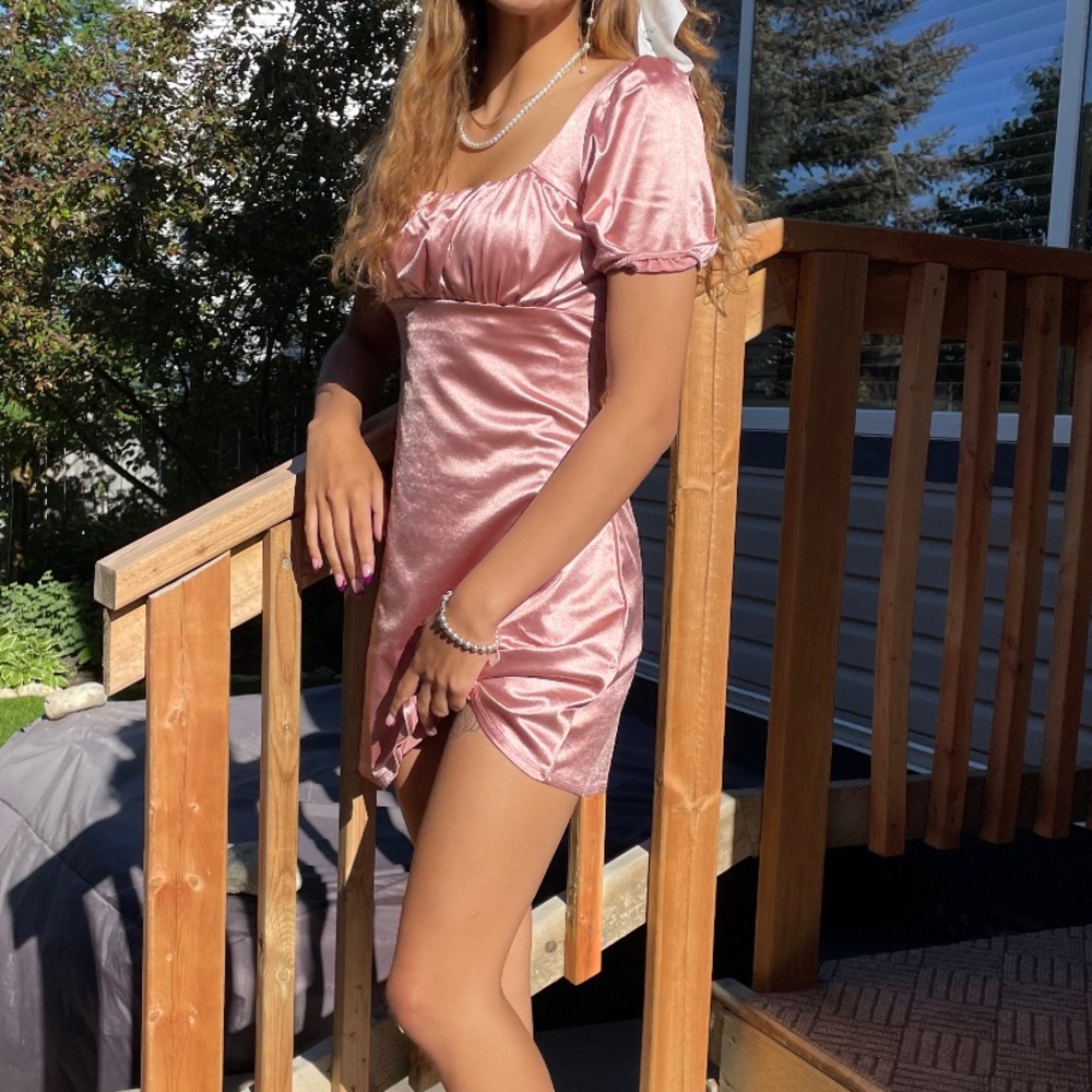 Size S, Pink silky dress with puffy short sleeves